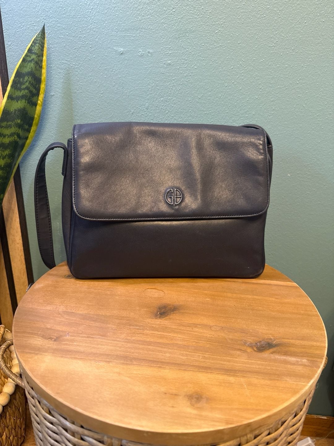 Giani Bernini Navy Blue Leather Triple Gusset Crossbody Bag 2
