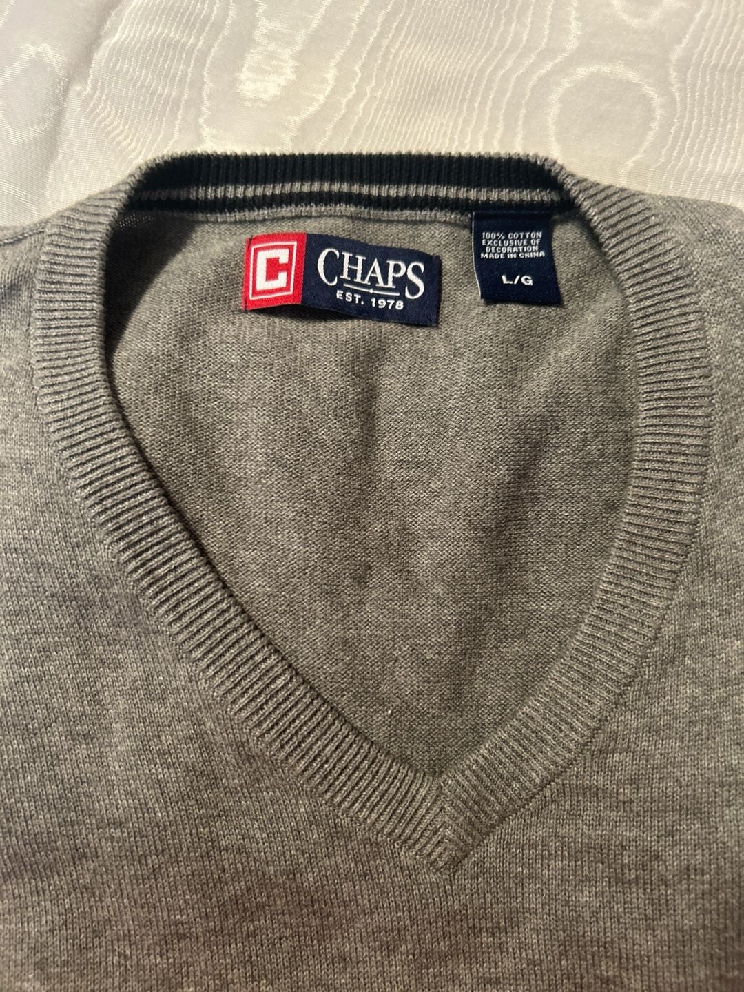 Chaps Mens Sweater Vest Sz LG gray V-Neck Casual Knit 1