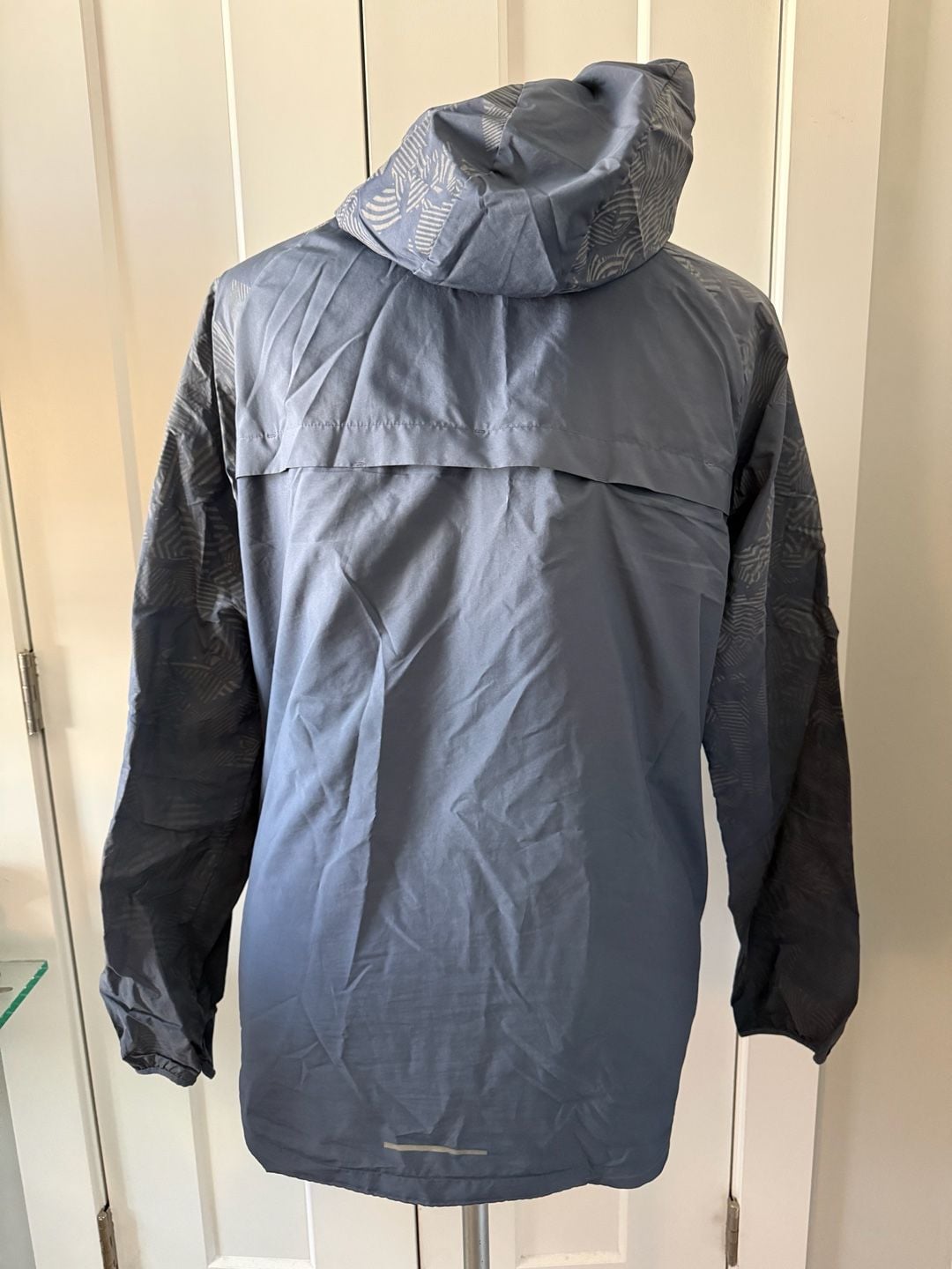 Nike Men's Essential Flash Reflective Hooded Running Jacket Blue 858151-471 3
