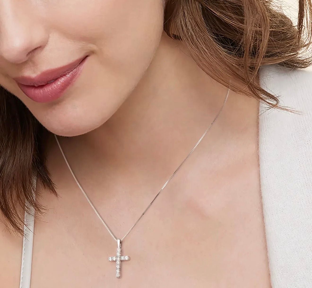 1.10ct Moissanite Cross Pendant Necklace S925 Sterling Silver 14k gold plated 3