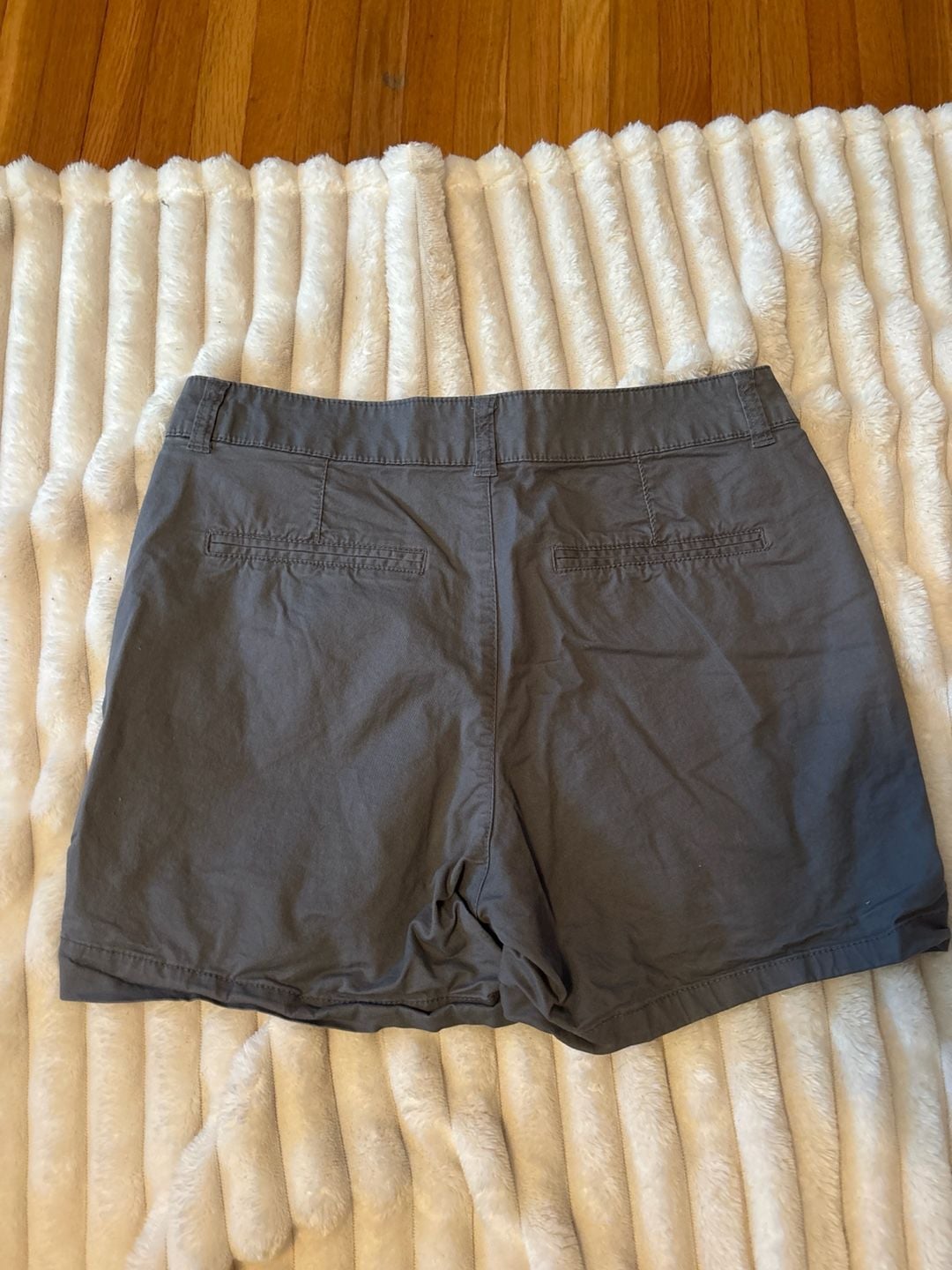 Old Navy Everyday Short Grey Chino Shorts 3