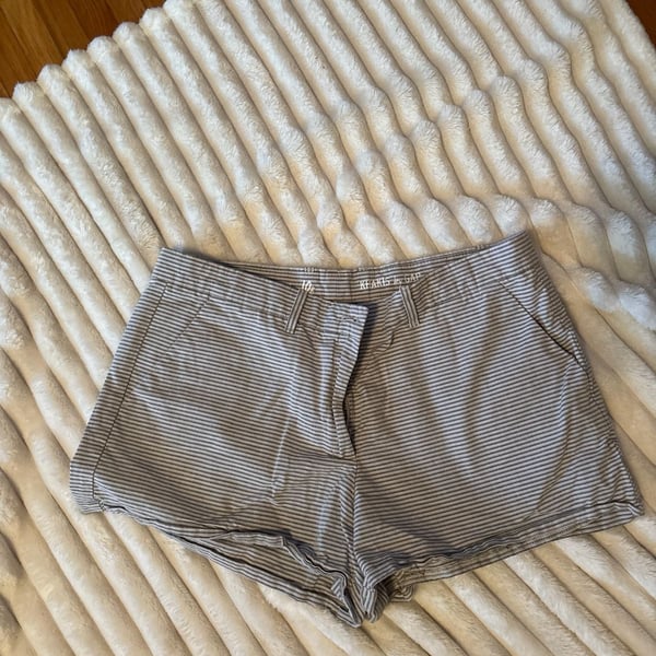 GAP Striped Khaki Chino Shorts Women's Size 10 Regular