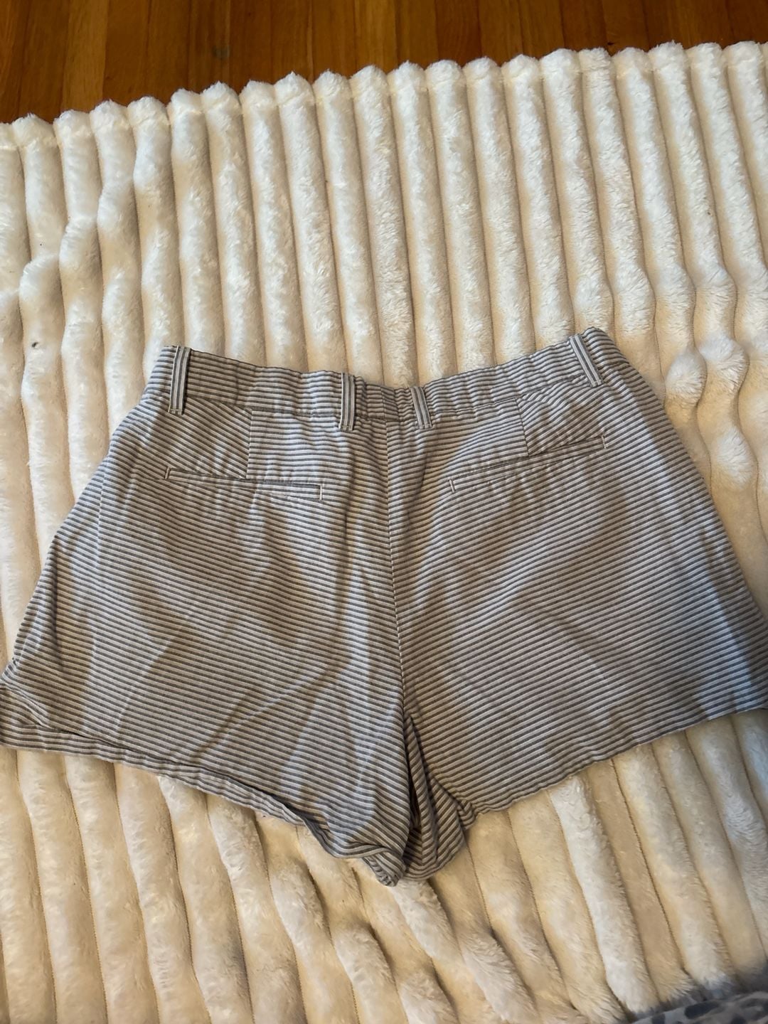 GAP Striped Khaki Chino Shorts Women's Size 10 Regular 2
