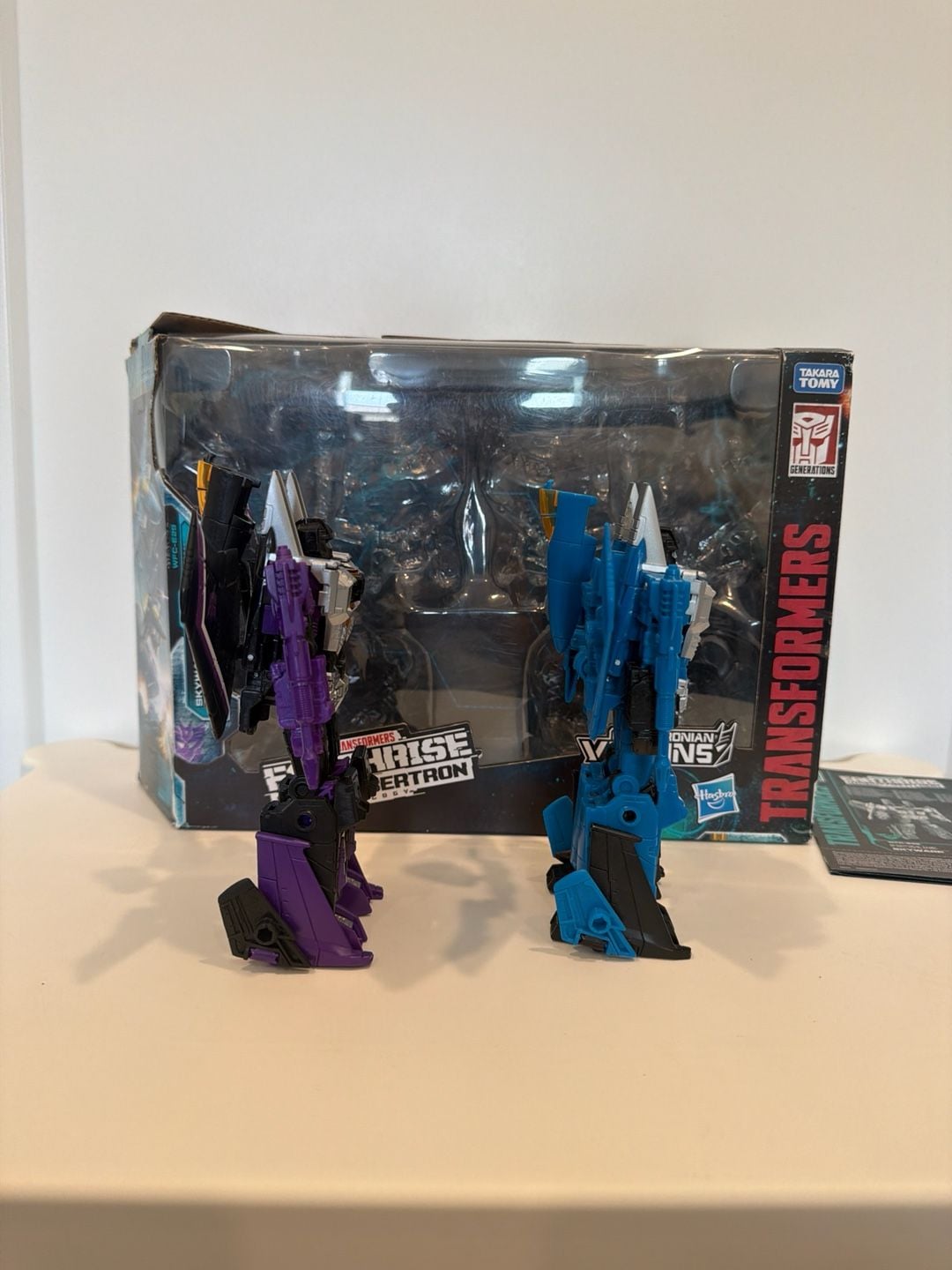 Transformers War for Cybertron Earthrise Skywarp & Thundercracker WFC-E29 2-Pack 3