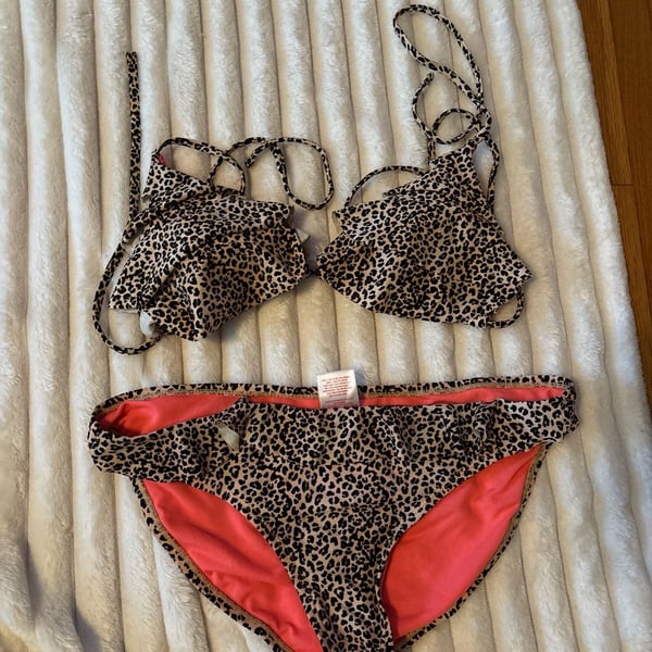 Xhilaration Leopard Print Ruffle 2-Piece Bikini Set Size Medium