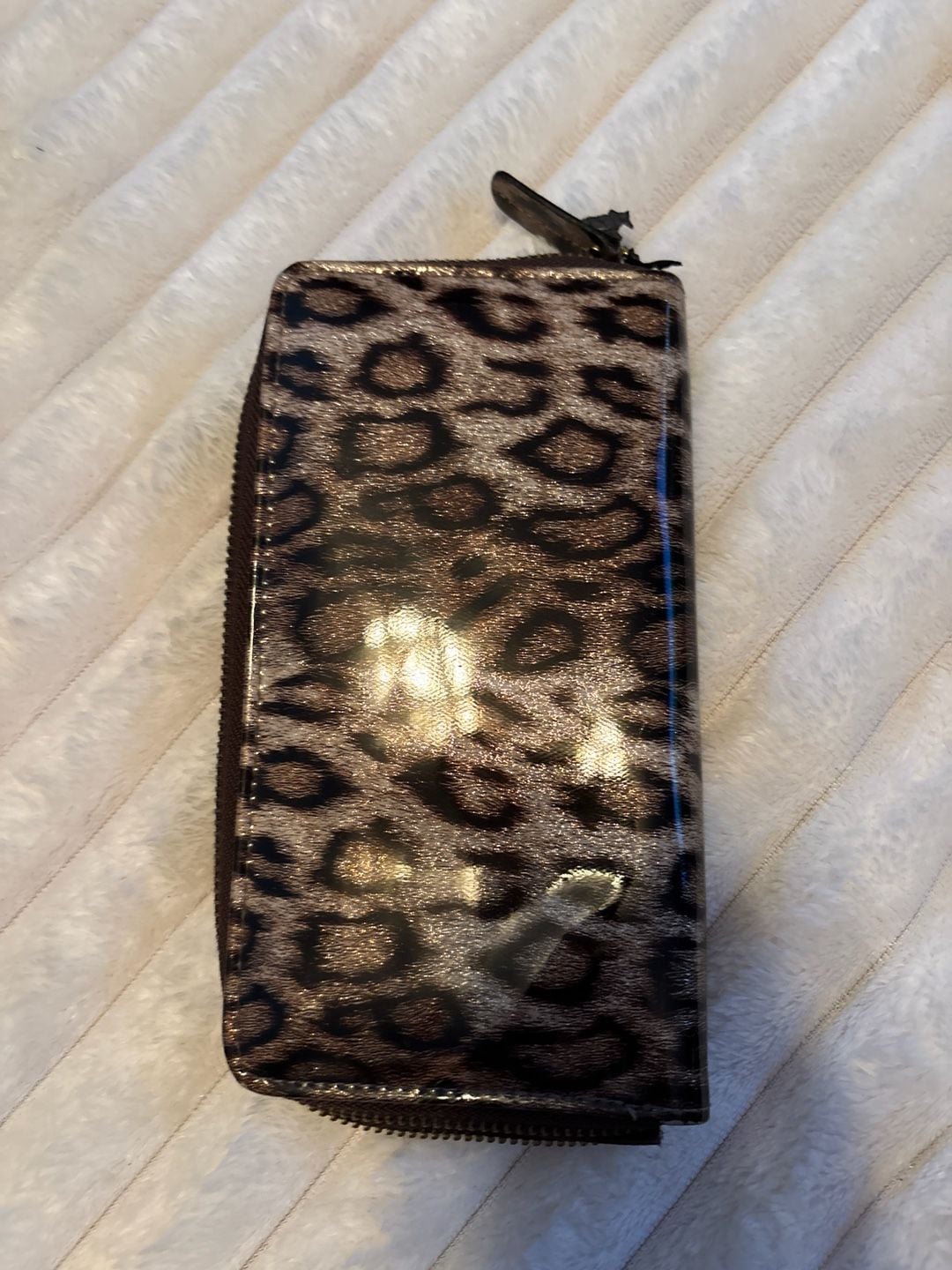 Icing Leopard Print Glossy Zip-Around Wallet 2