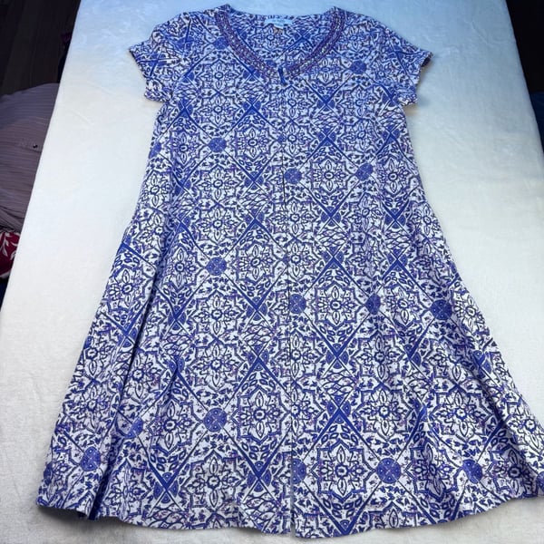 Go Softly Patio Zip Front Lounger Dress Beaded V-Neck purple White Size M