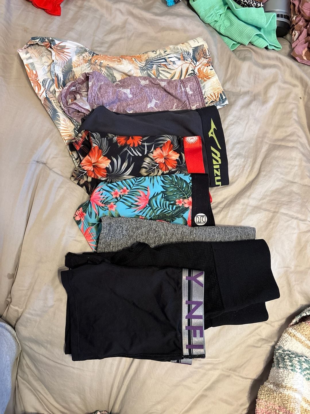 F: Boxers lot of 8 small and xs 1