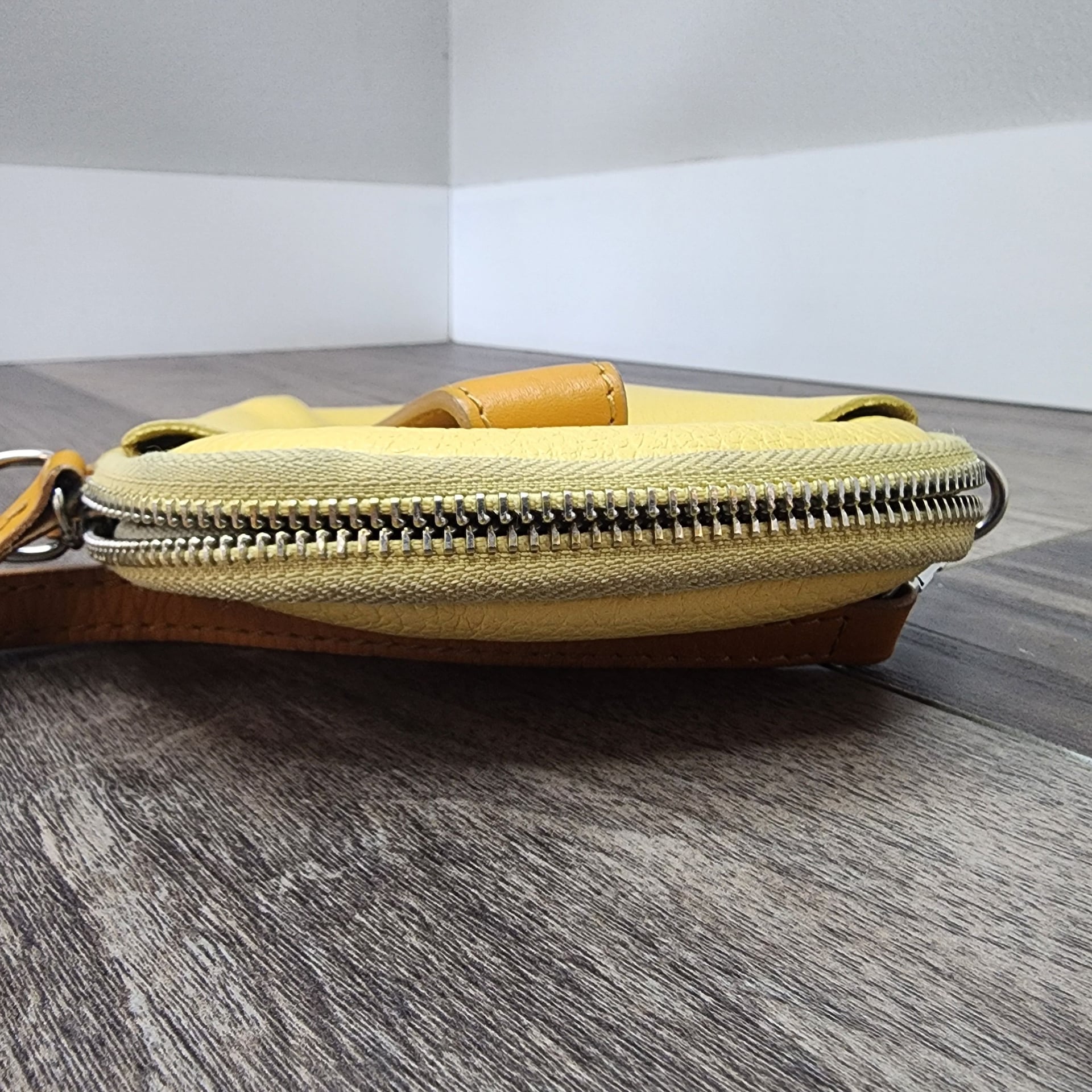 Divina Firenze Fine Top Leather Art. Amanda Crossbody Purse Golden Miele Italy 7