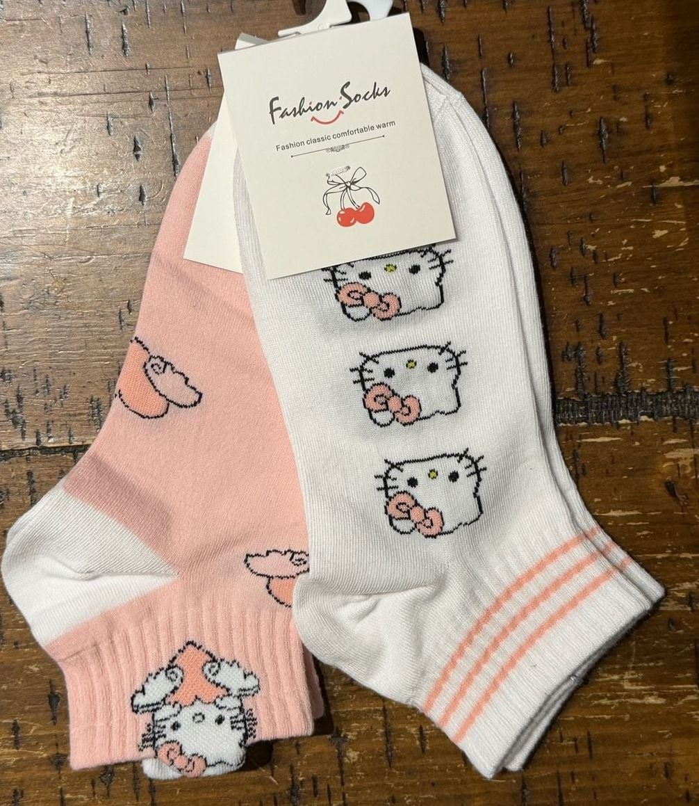 Hello Kitty Ankle Socks 2 Pair Set Pink and White Size 36-41 1