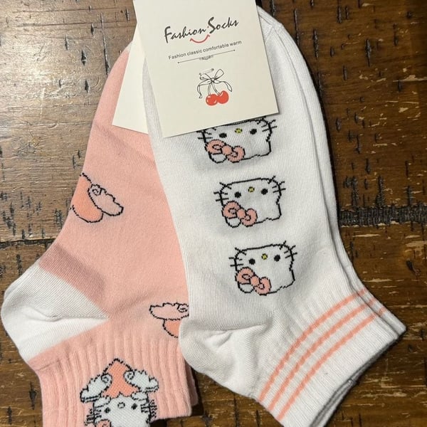 Hello Kitty Ankle Socks 2 Pair Set Pink and White Size 36-41