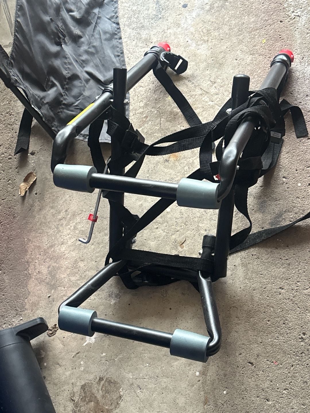 Allen Sports Deluxe 2-Bike Trunk Mount Rack (102DN) 5