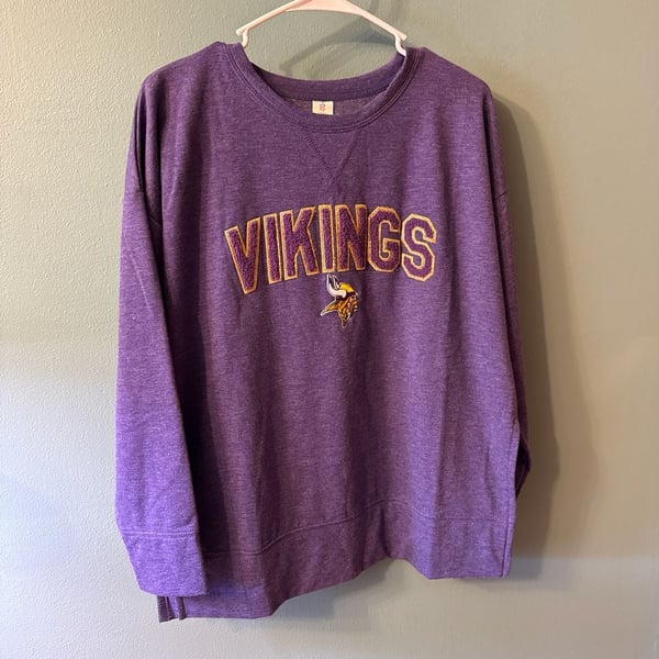 NFL Team Apparel Minnesota Vikings Women's Purple Sleepwear Sweatshirt, Size M