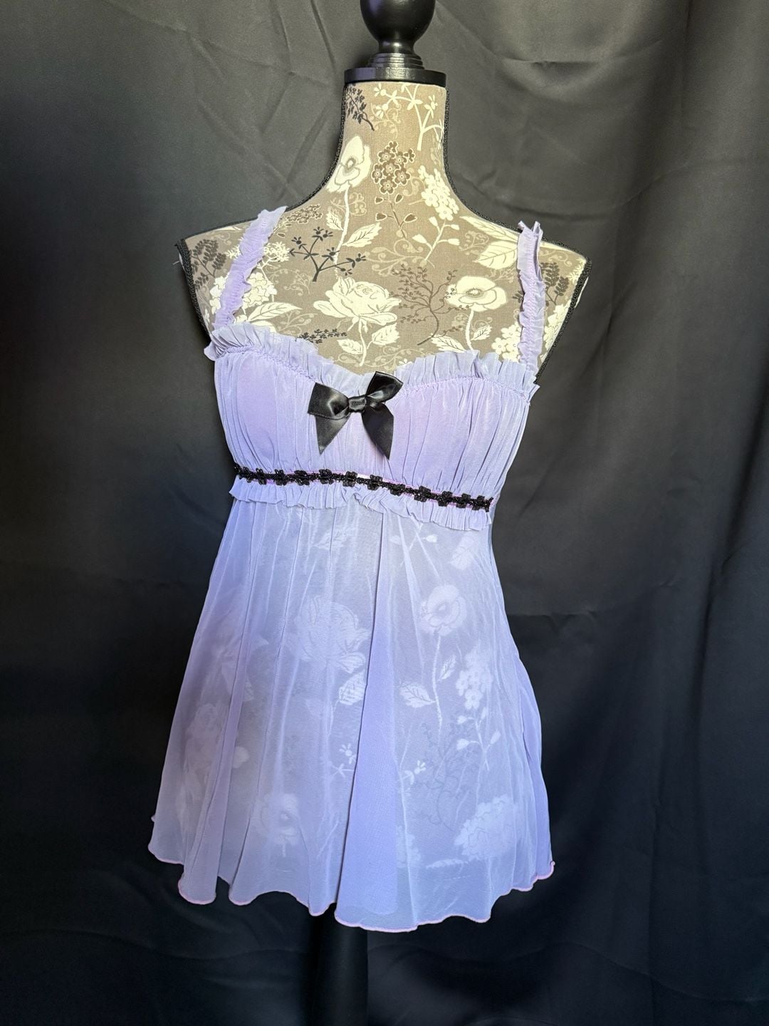 Fredrick's of Hollywood top Lace with bow Sparkly... 2