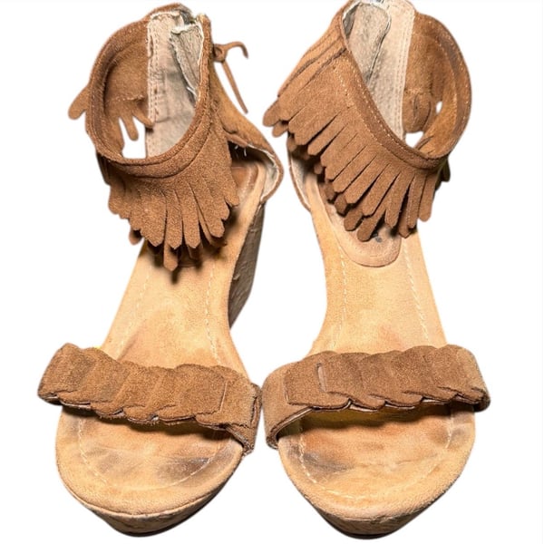 Minnetonka Brown Suede Fringe Wedge Sandals Size 6