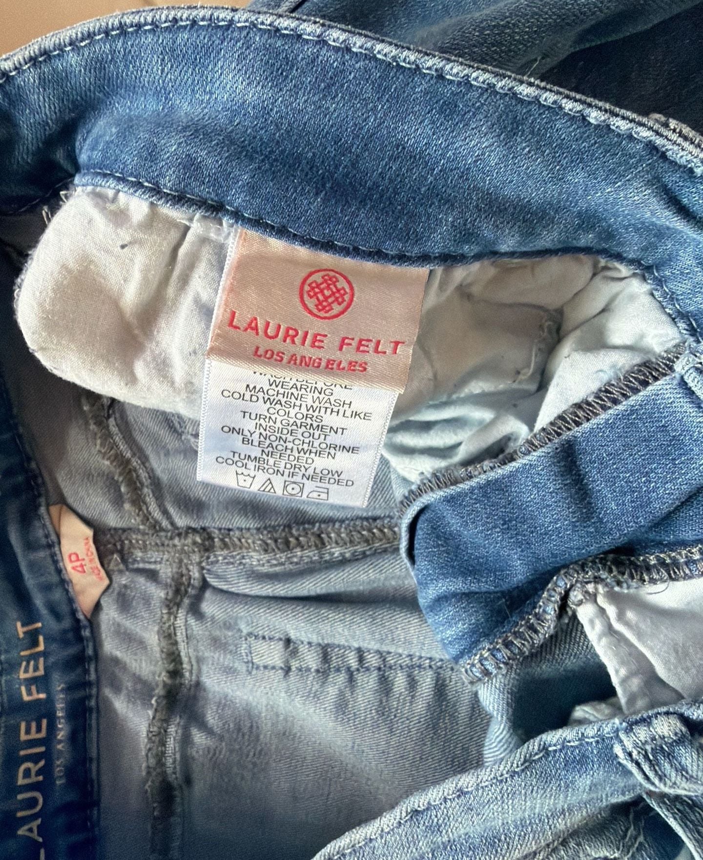 Laurie Felt Daisy Denim Boyfriend Jeans Size 4P 4
