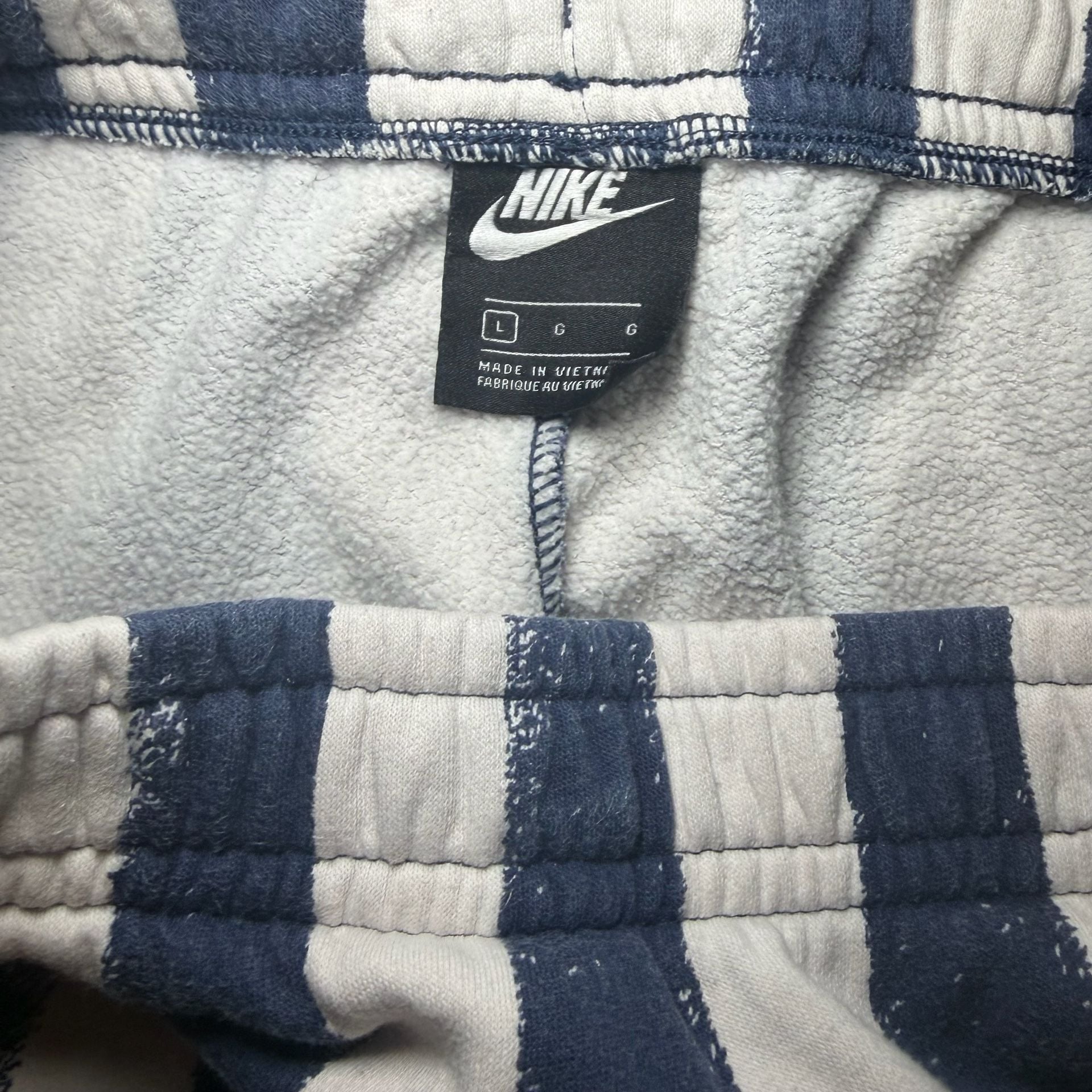 Nike Sportswear Club USA Striped Fleece Shorts Mens Large Y2K 8