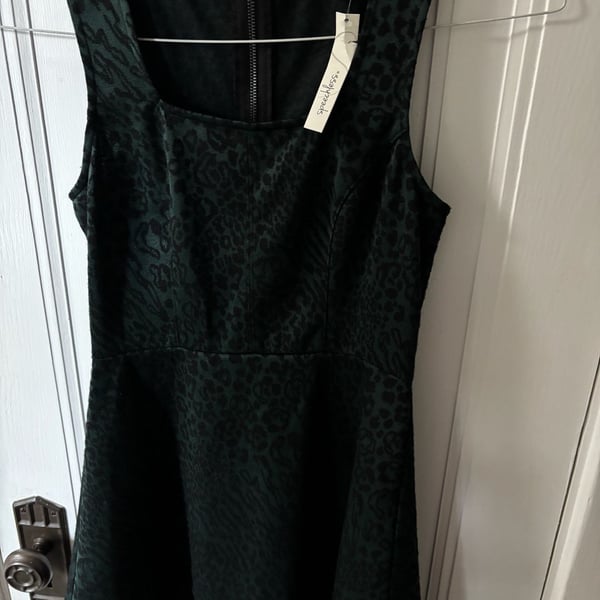 Speechless Dark Green Leopard Print Sleeveless Skater Dress Size XS NWT
