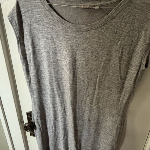 Athleta Essence Cap Sleeve Tee Heathered Grey Size L