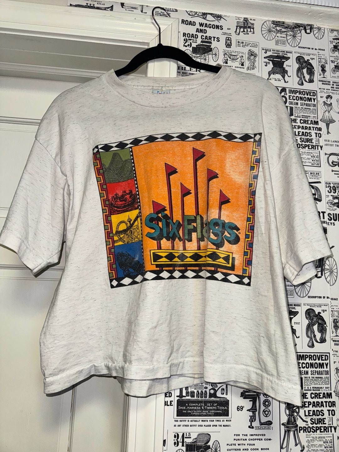 Vintage 90s Six Flags Theme Parks Graphic T-Shirt One Size Fits All 2