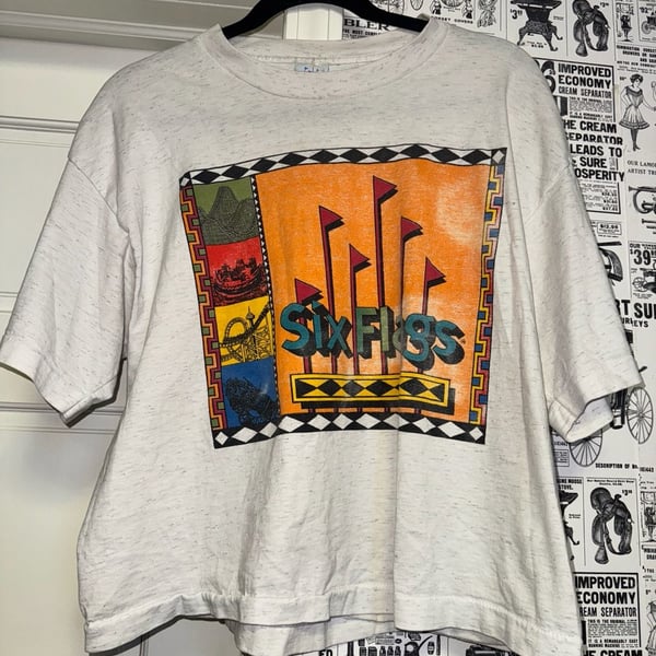 Vintage 90s Six Flags Theme Parks Graphic T-Shirt One Size Fits All