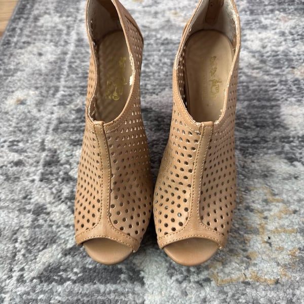 Coach and Four Dabney-ST Perforated Peep Toe Booties Size 6M