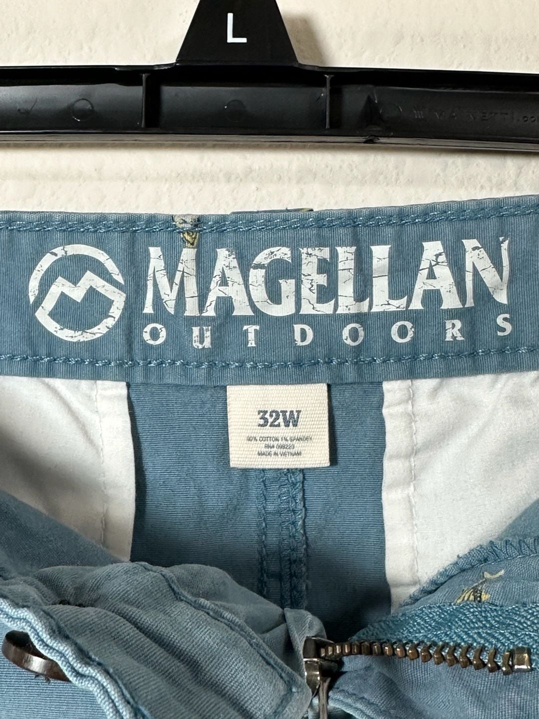 Magellan Outdoors Men's Tuna Fish Print Shorts Size 32W Blue 4
