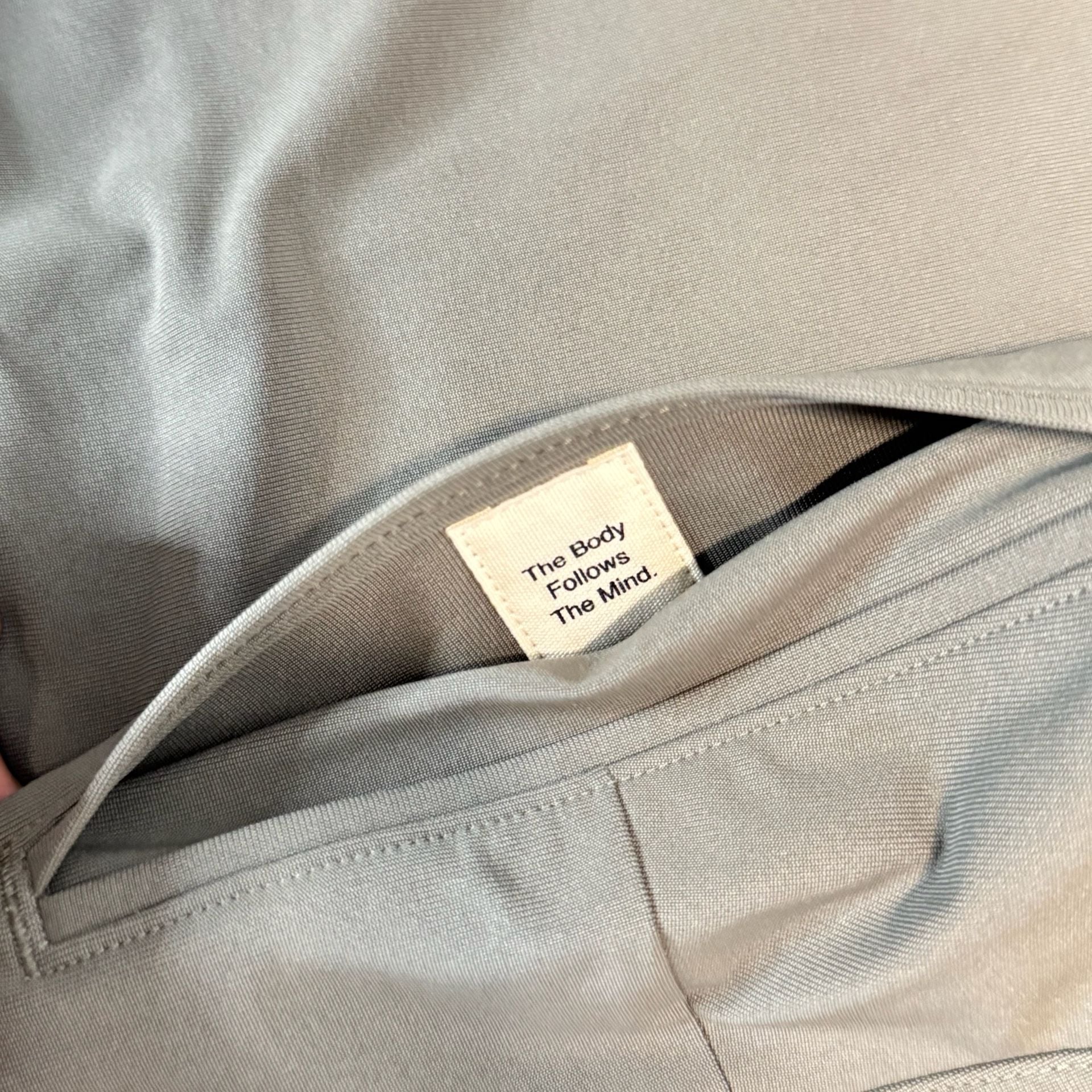 Vuori Men's Meta Pant Athletic Size 34 Dark Oregano 8