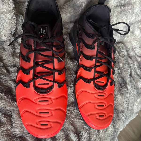 Nike Air VaporMax Plus Black Bright Crimson DZ4857-001 Size 13