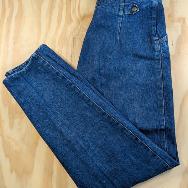 Karadis High-Waisted Pleated Mom Jeans