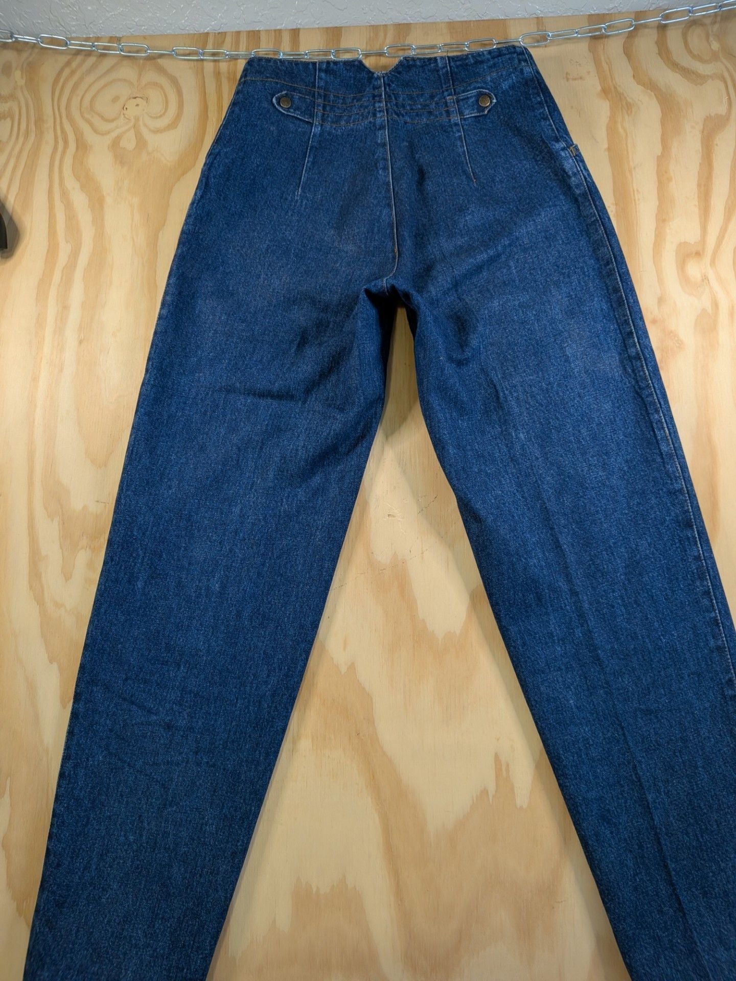 Karadis High-Waisted Pleated Mom Jeans 3