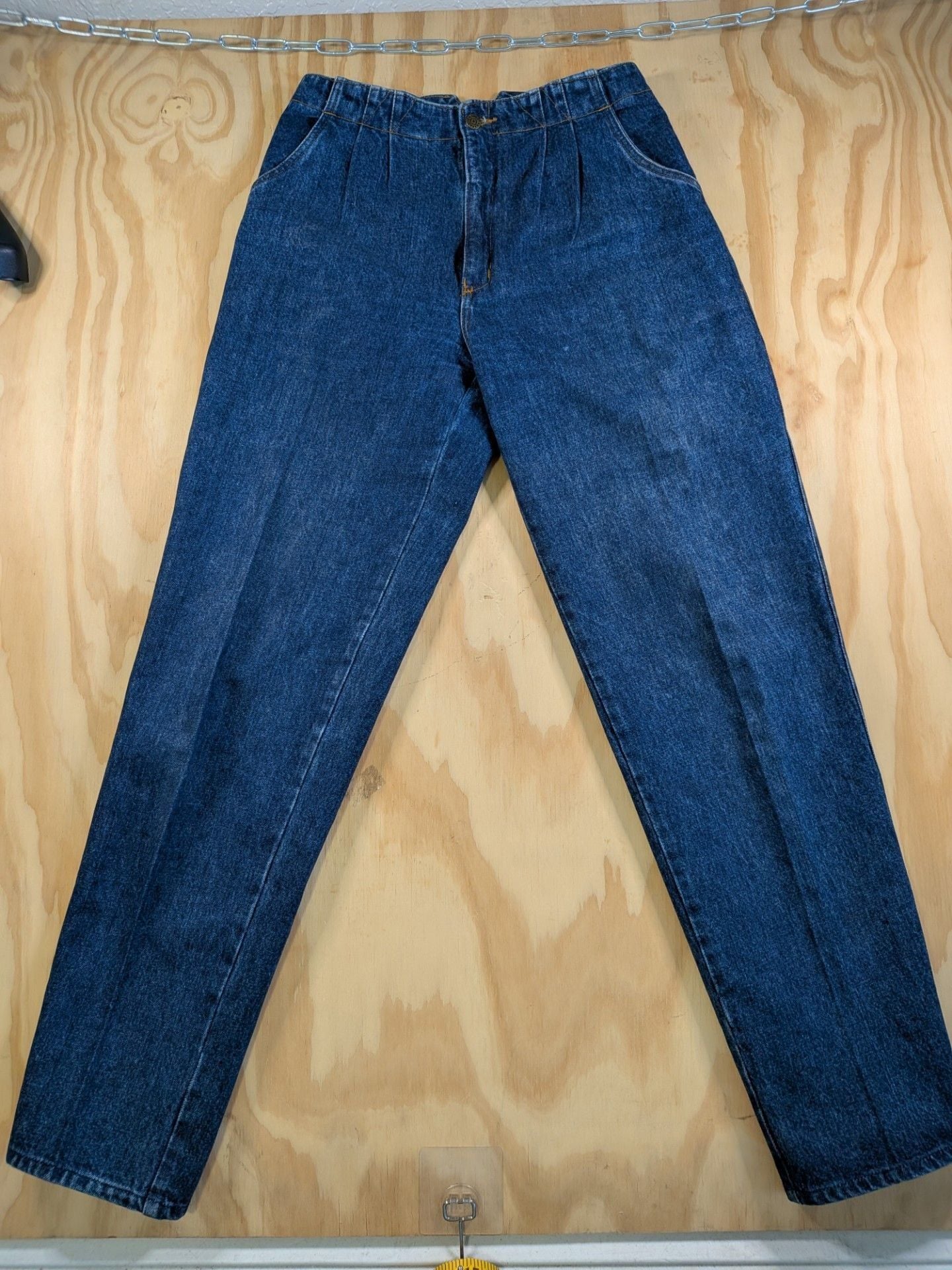 Karadis High-Waisted Pleated Mom Jeans 4