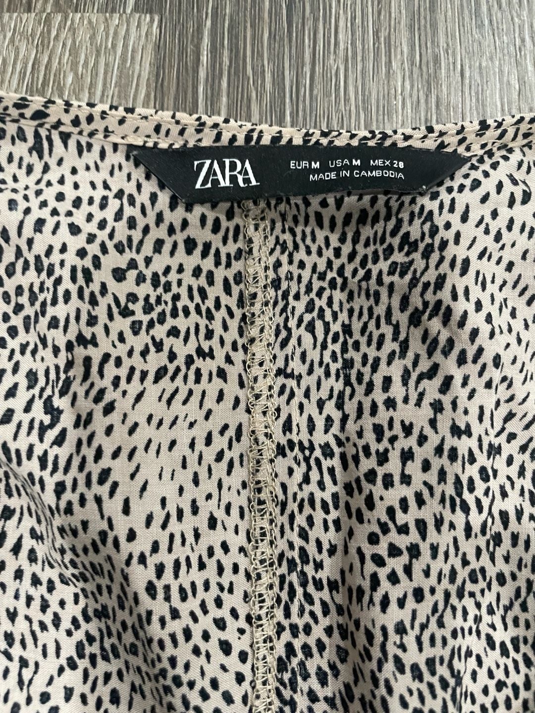 Zara Animal Print Cropped Button-Down Blouse Size M 3