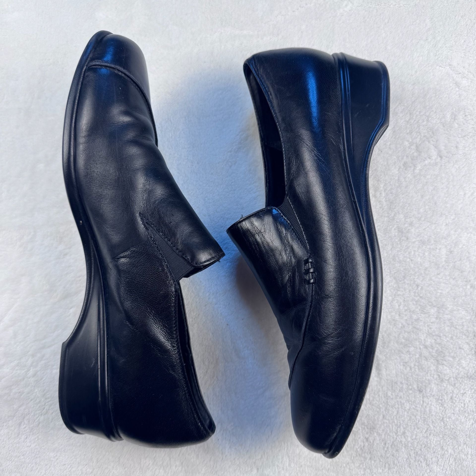 Munro American Walking Wedge Black Leather Slip-On Loafers Size 8.5M 5