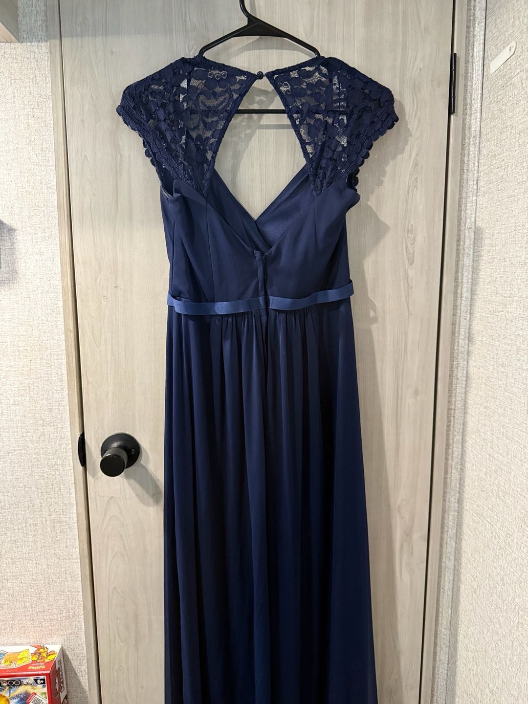 David’s Bridal Navy Blue Lace Illusion Back Long Bridesmaid Dress Formal Gown 2 4