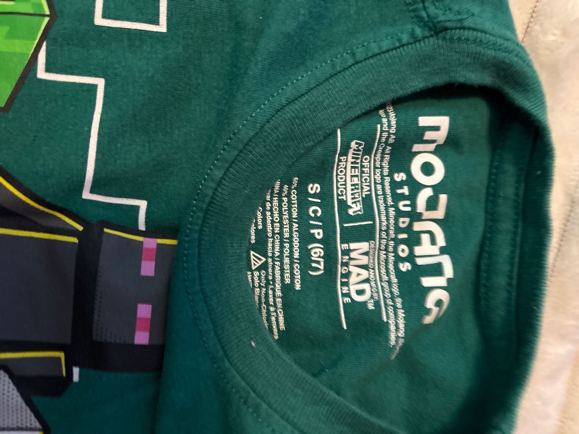 Minecraft Boys Green Long Sleeve Graphic T-Shirt Creeper Sleeve Size S (6/7) 3