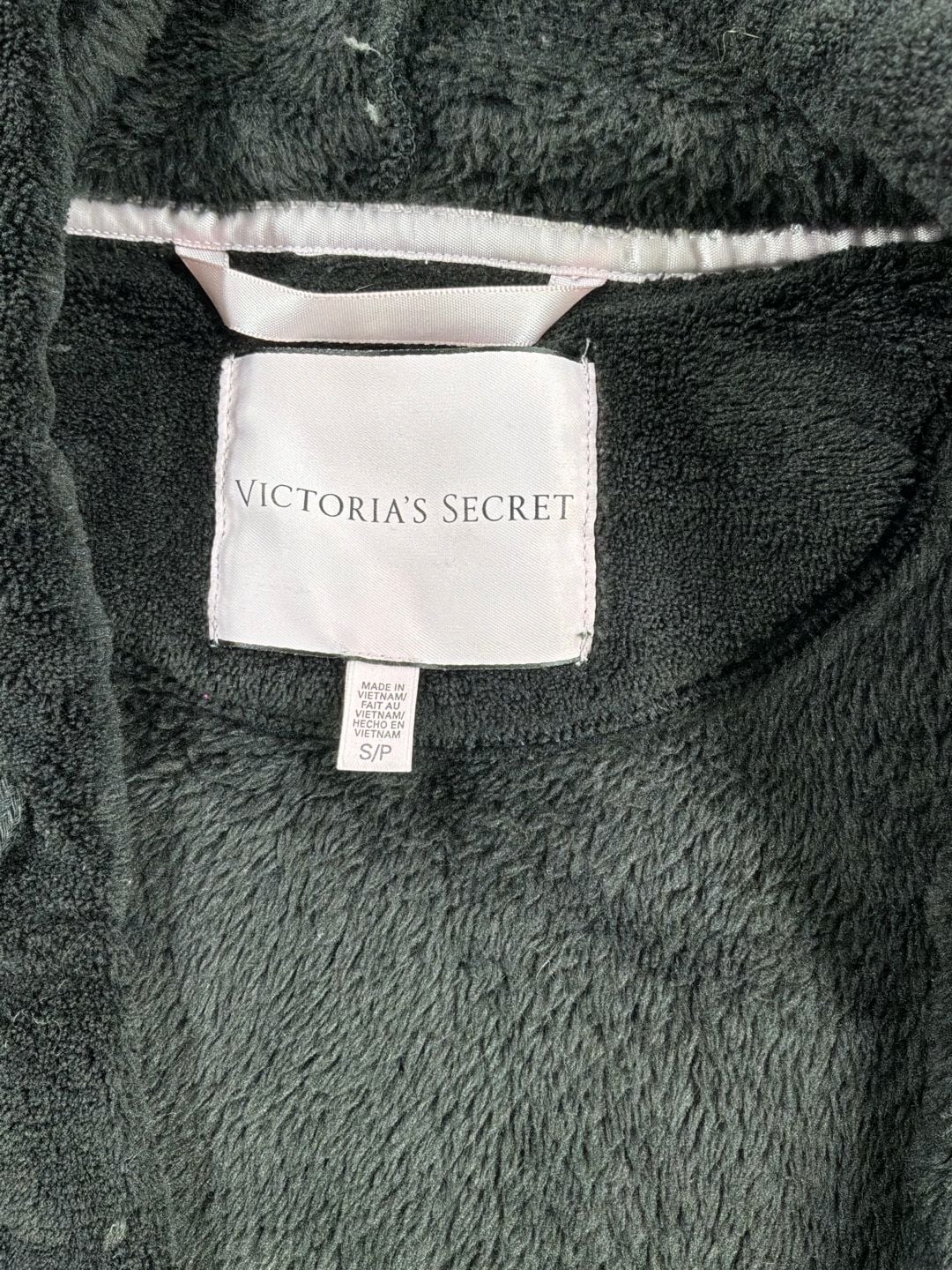 Victoria's Secret Black Plush Hooded Robe Size S/P 4