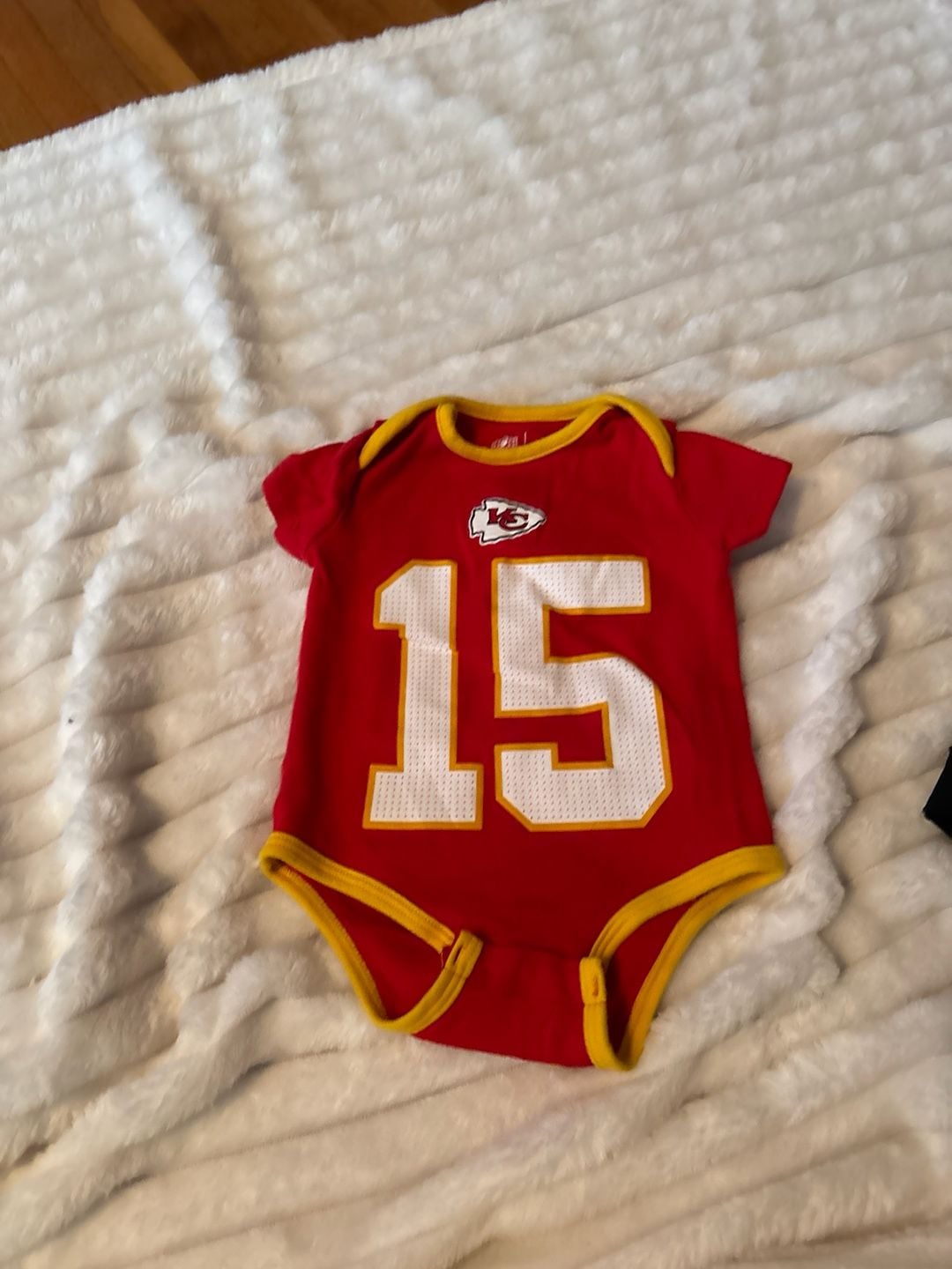 Nike Kansas City Chiefs Patrick Mahomes #15 Baby Jersey Onesie Size 6-9M 1