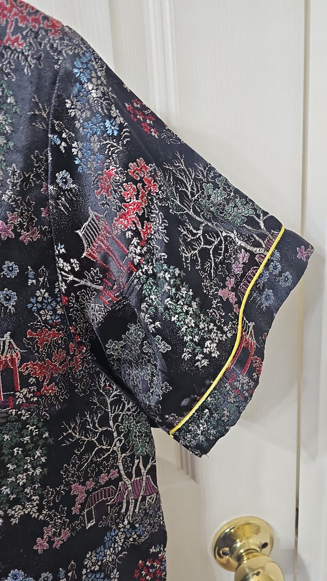 Great Shanghai Vintage Chinese Brocade Pagoda Pajama Set Size XL 5