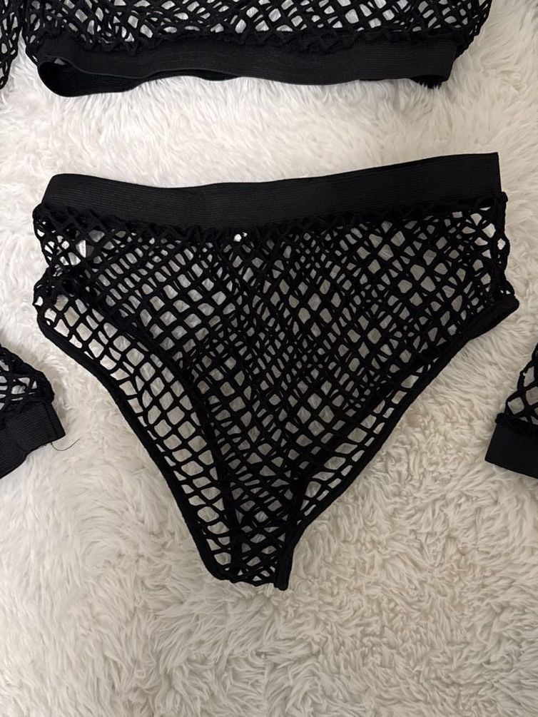 Fishnet Long Sleeved Crop Top & Matching High Waisted Bottoms 4