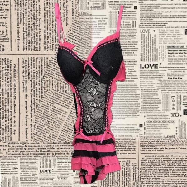 Y2K Sexy Little Things Black Lace Pink Ruffle Babydoll lingerie dress Pretty Little Thing VS Line 