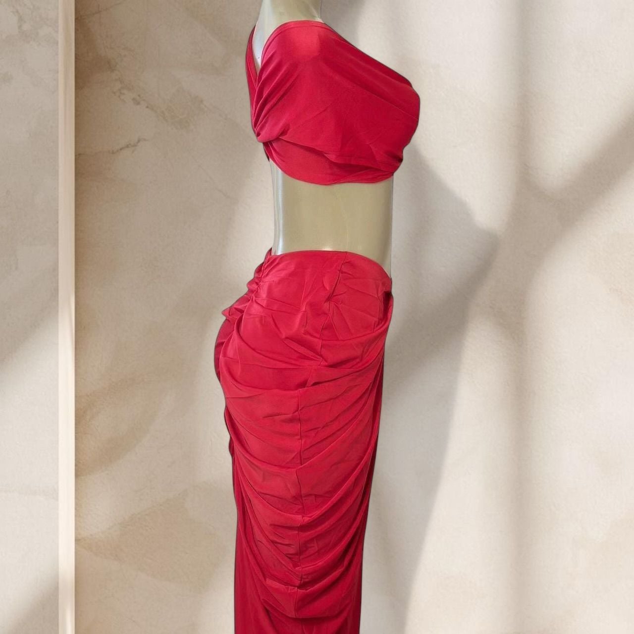 Red Two Piece Set – Ruched Crop Top & Maxi Skirt Sexy Elegant Night Out ✧ L
4