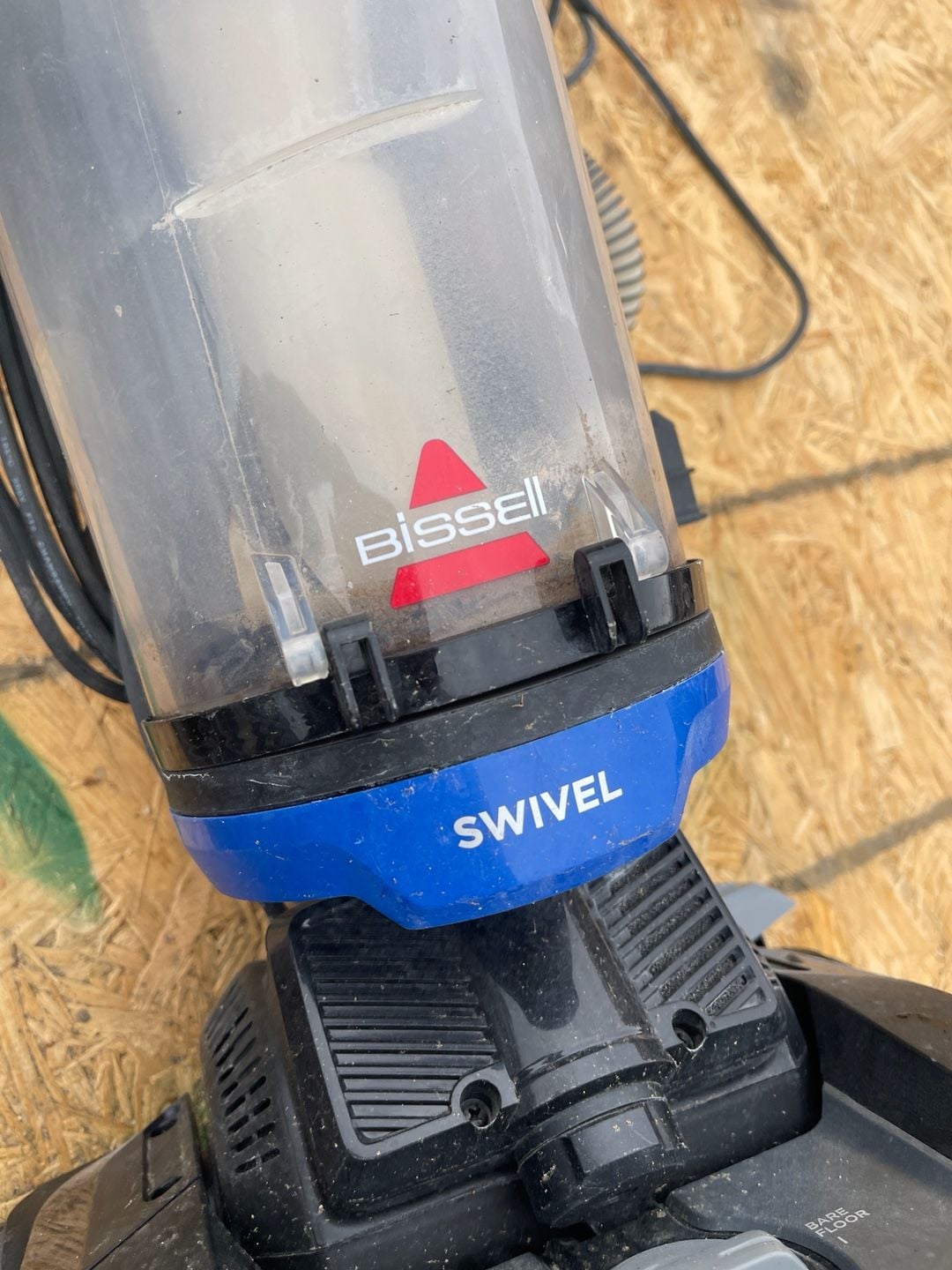 BISSELL CleanView Swivel Pet Upright Vacuum Model 3832 9