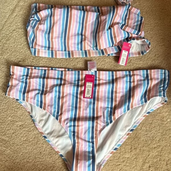 Xhilaration Striped Bandeau High Waisted Bikini Set Size 26W NWT
C10
