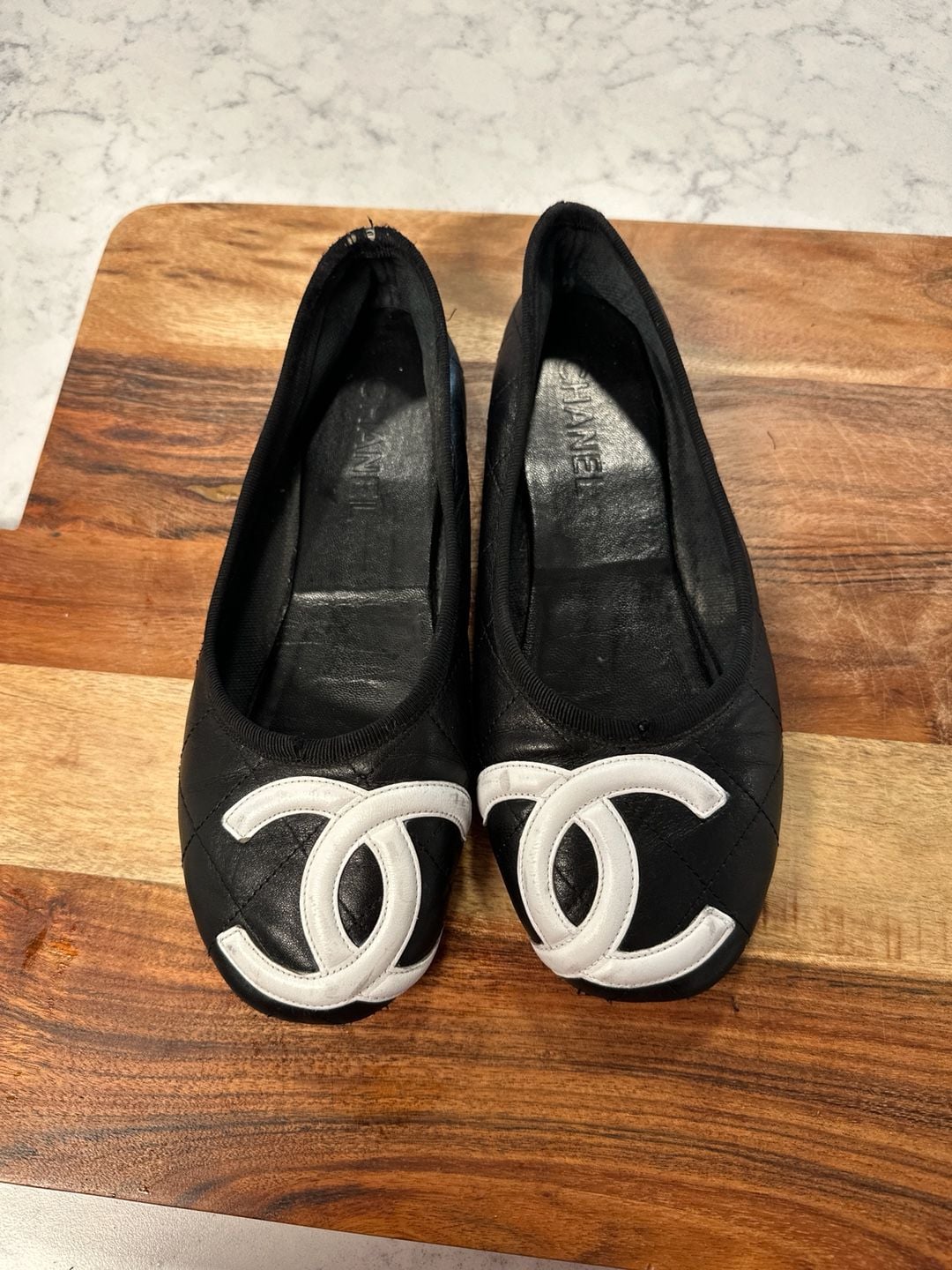 Chanel Quilted Leather Ballet Flats with Large CC Logo 3