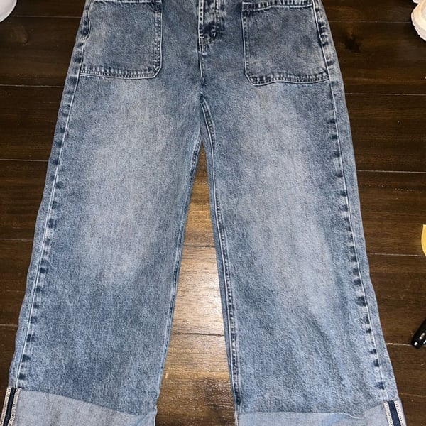 Altar'd State High Rise Wide Leg Patch Pocket Jeans Size 28