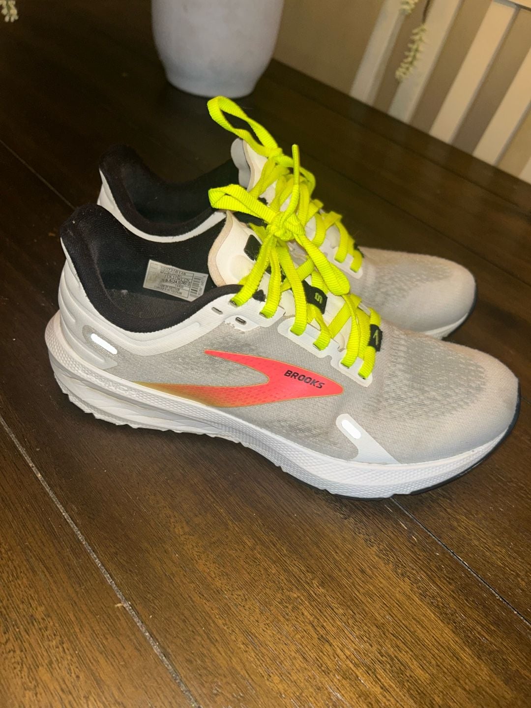 Brooks Launch 9 Women's Running Shoes Size 7.5 Grey Neon Yellow 2
