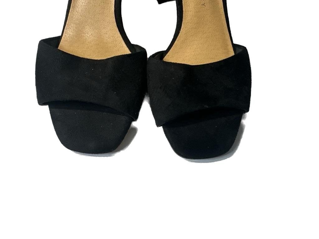 Chinese Laundry Yippy Black Suede Block Heel Sandals Size 8 3