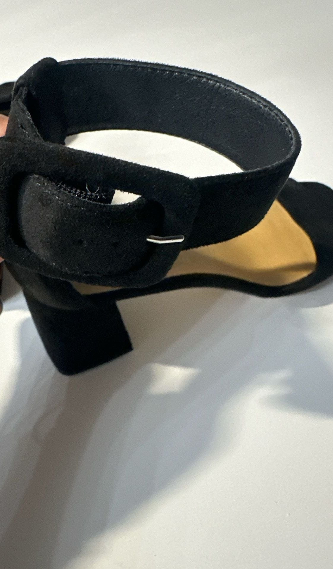 Chinese Laundry Yippy Black Suede Block Heel Sandals Size 8 5