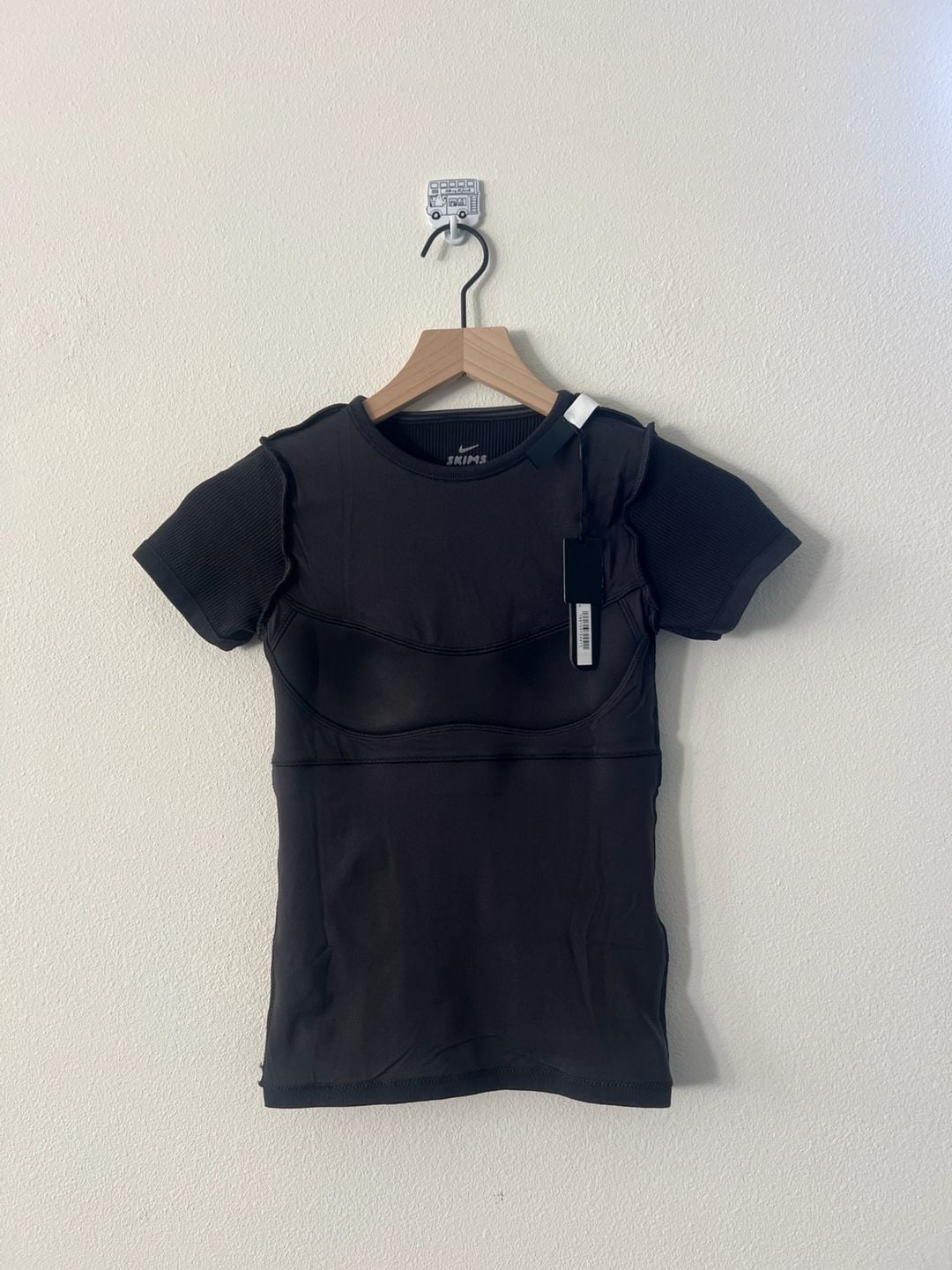 Nike x SKIMS Ribbed Seamless Short Sleeve Top Obsidian/Armor Size XS tshirt black NWT $74 retail 4